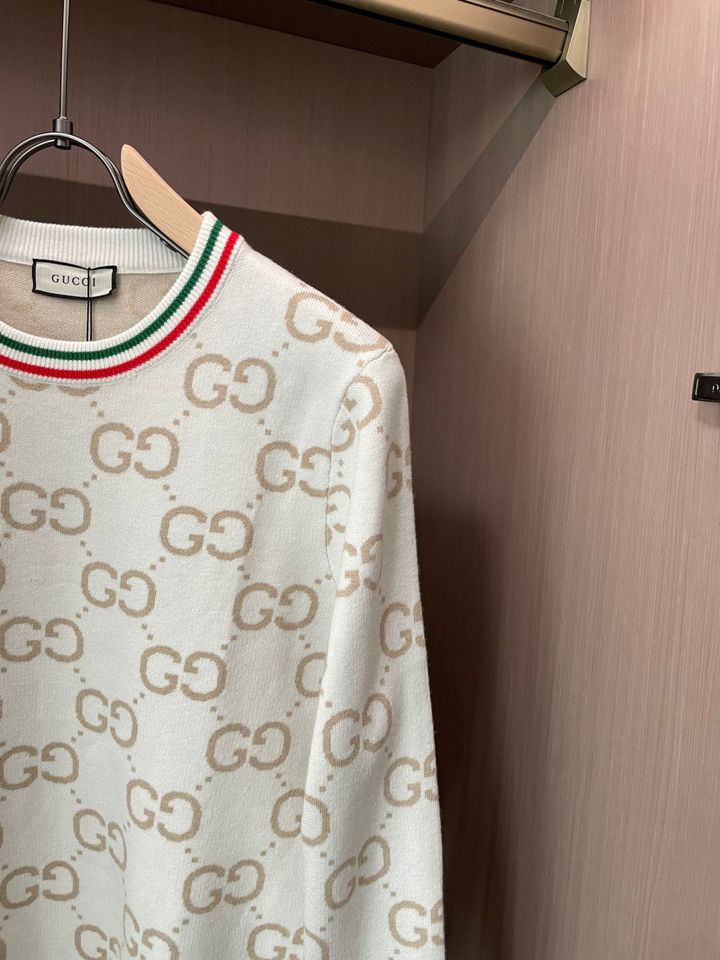Fashion classic round neck sweater XC0425101402