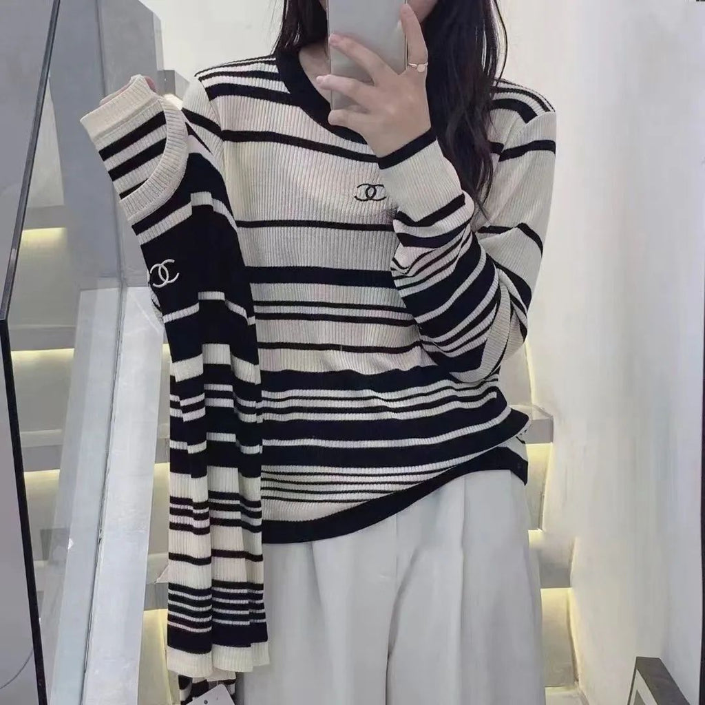 Versatile Letter Striped Short Sweater 0823112303