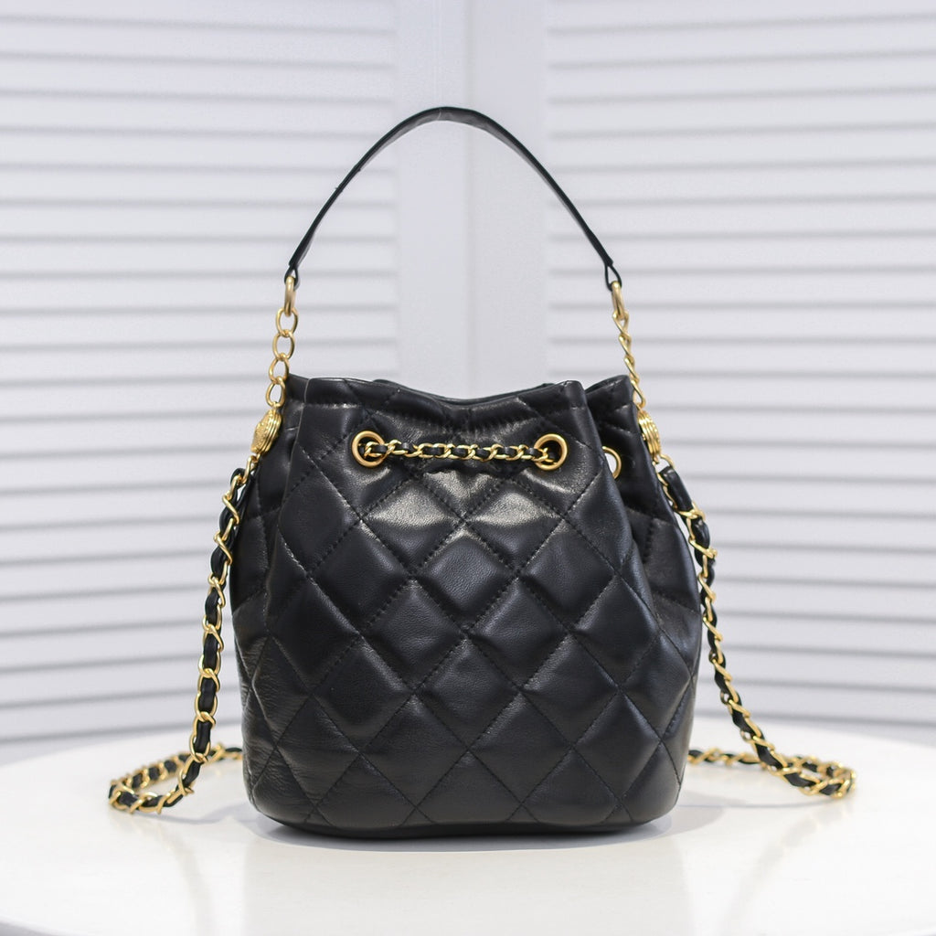 Classic Diamond Pattern Vintage Drawstring Button Bag 04250032601
