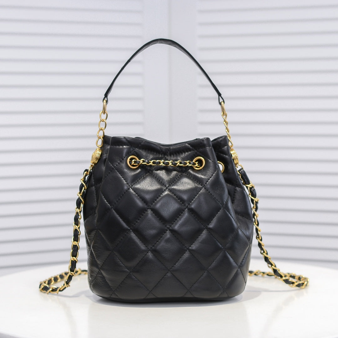 Classic Diamond Pattern Vintage Drawstring Button Bag 04250032601