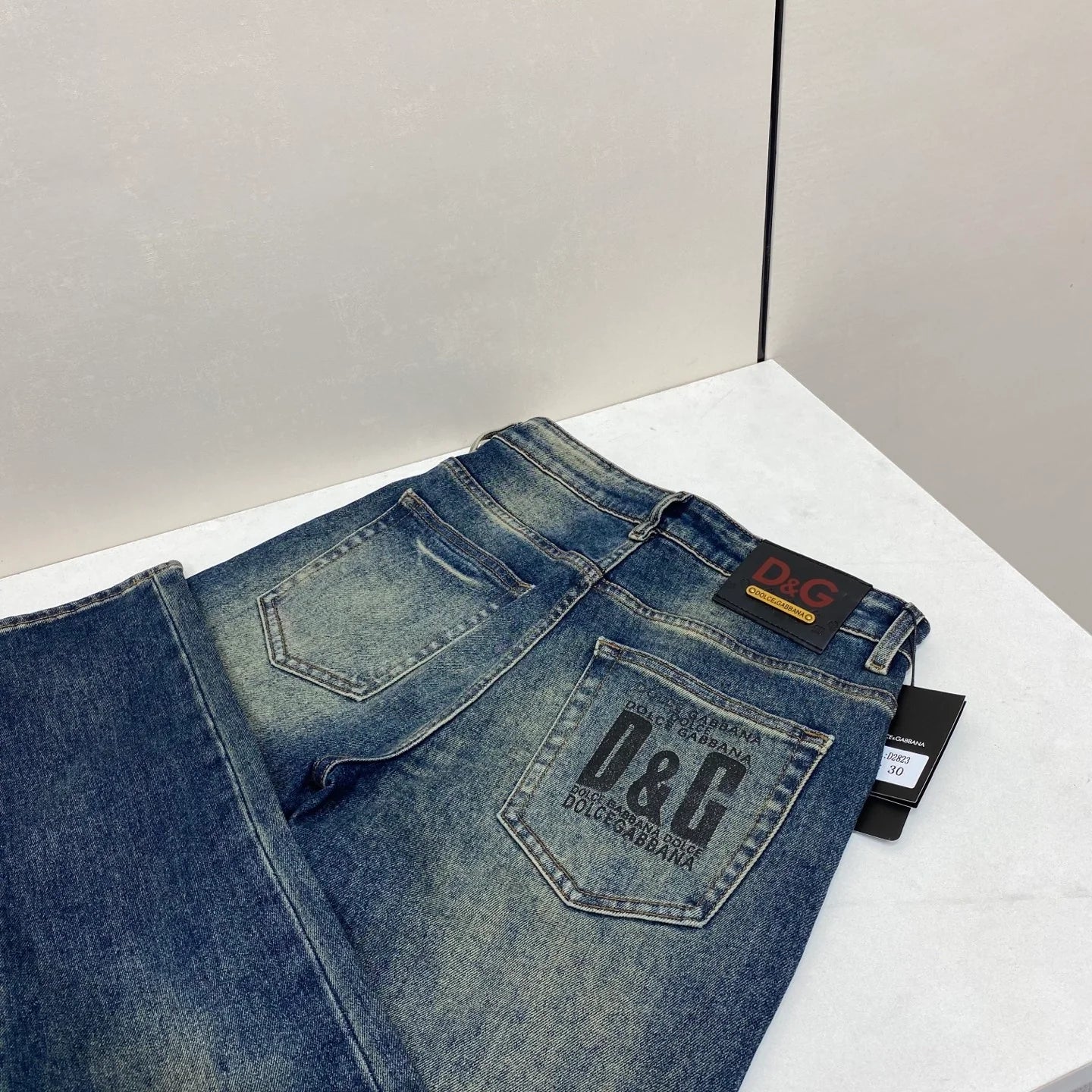 Men's Fashion Slim Straight Jeans 1025063001