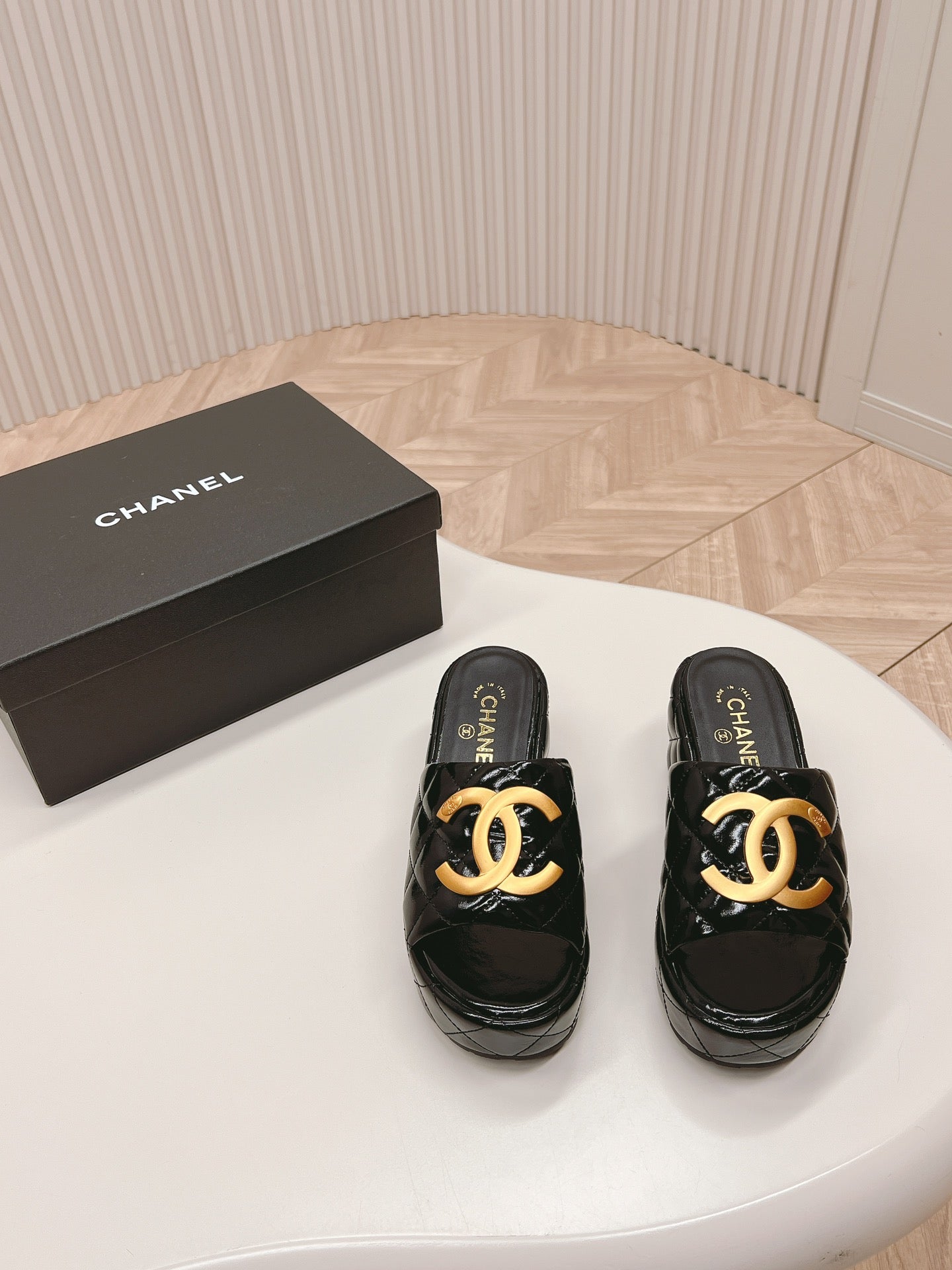 Chane1 top fashion thick-soled rhombus slippers 0724030812