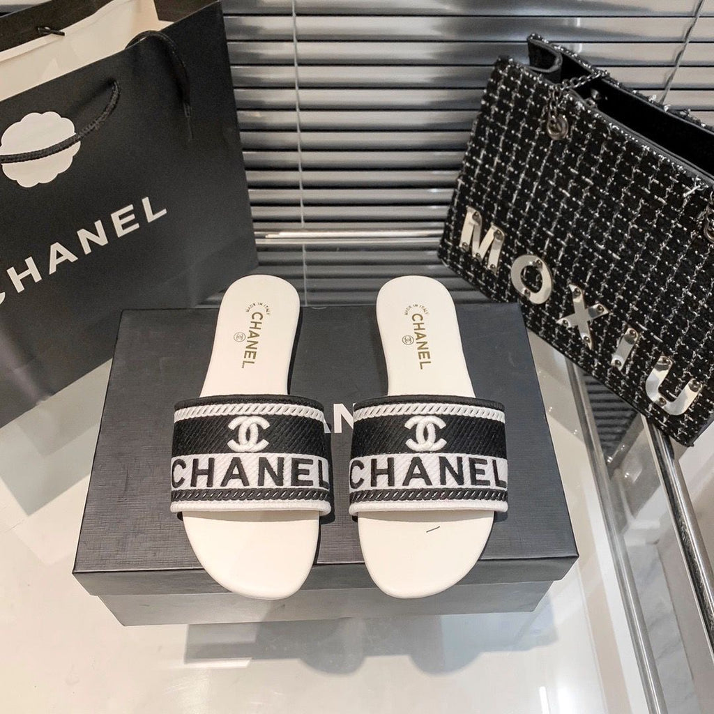 Fashionable Embroidered Slippers PD04062602