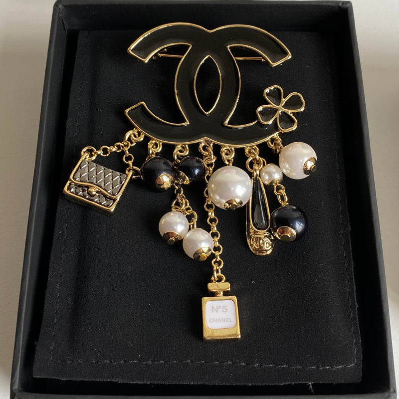 CHA New Fashion Brooch 0425022405