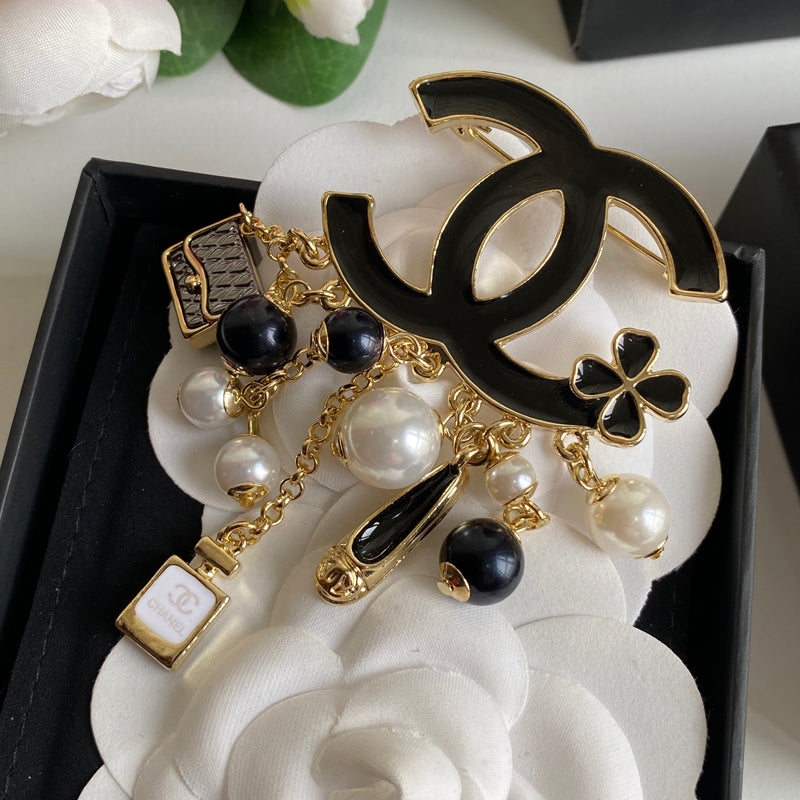 CHA New Fashion Brooch 0425022405