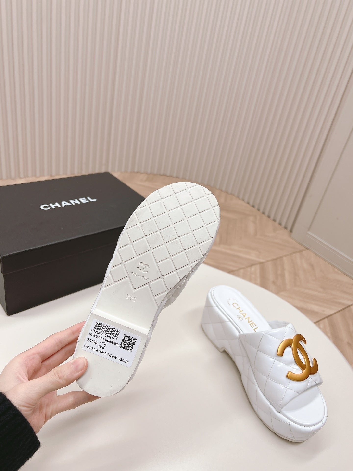 Chane1 top fashion thick-soled rhombus slippers 0724030812