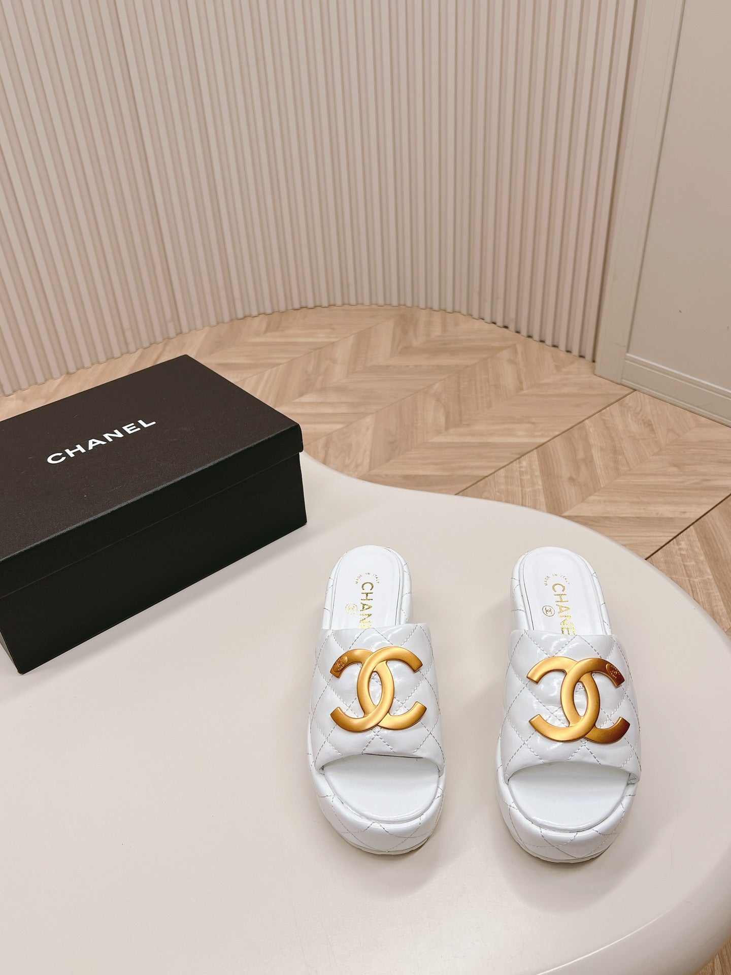 Chane1 top fashion thick-soled rhombus slippers 0724030812