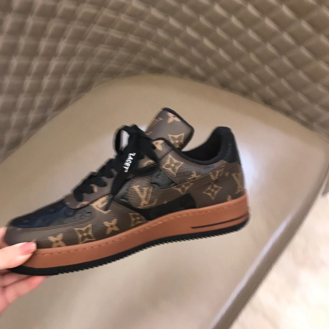 V& Jointly Signed Sneakers X3 0425052001