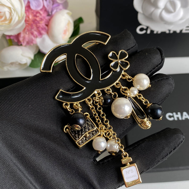 CHA New Fashion Brooch 0425022405