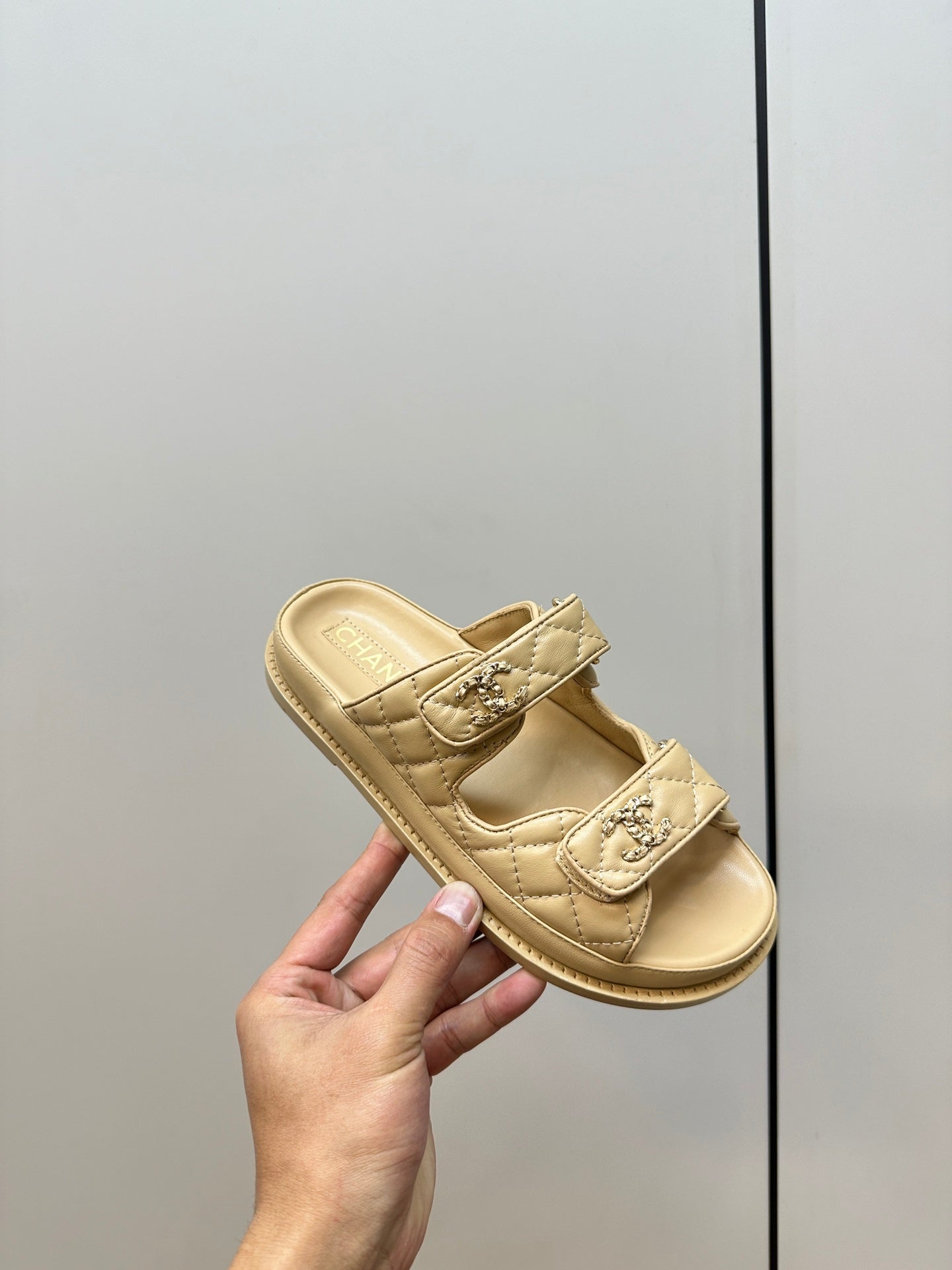 CL 24 New Fashion Beach Sandals XC0424031815