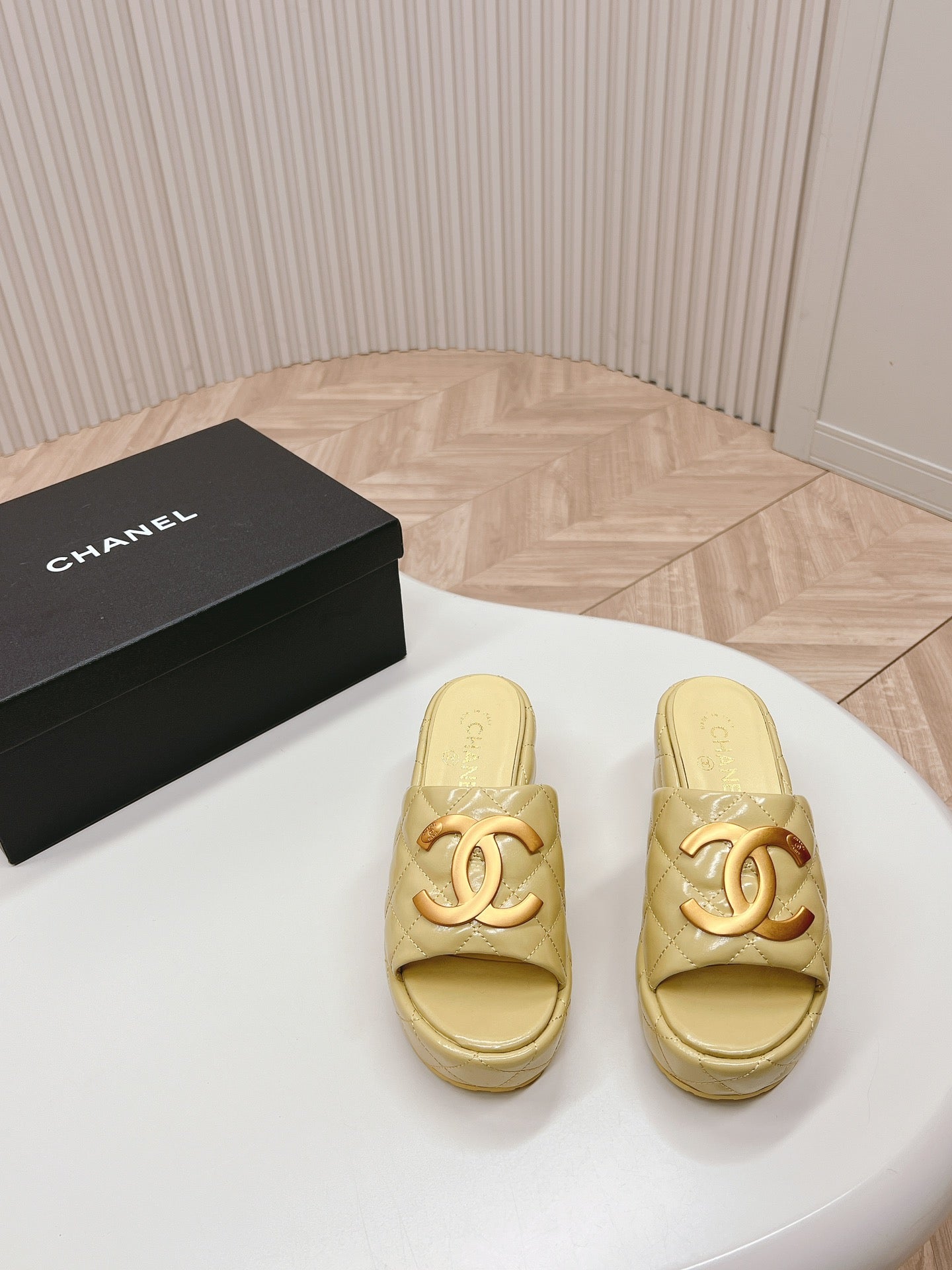 Chane1 top fashion thick-soled rhombus slippers 0724030812
