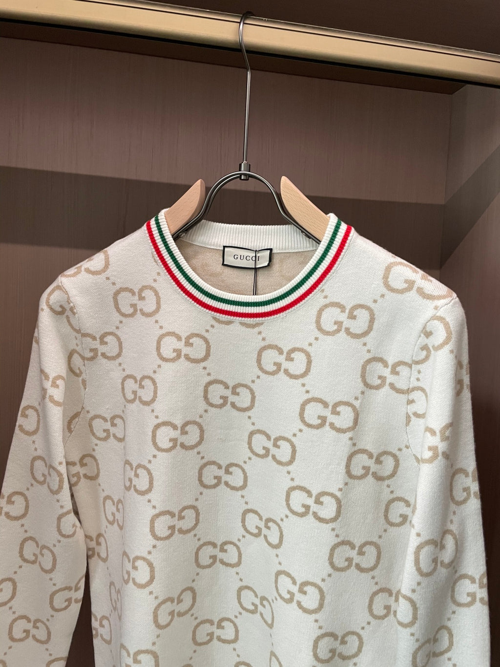 Fashion classic round neck sweater XC0425101402